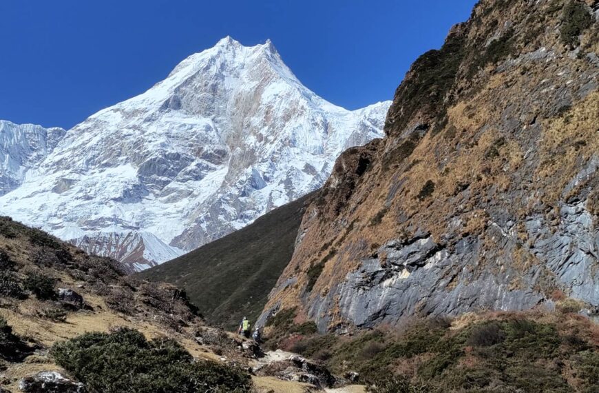 Best Time to Do the Manaslu Trek